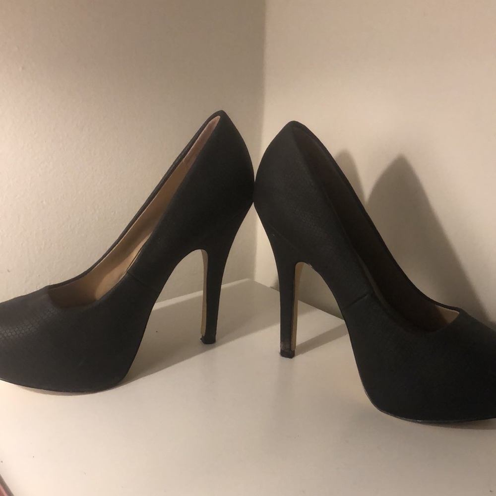 Mix No. 6 Black Pumps sz 6